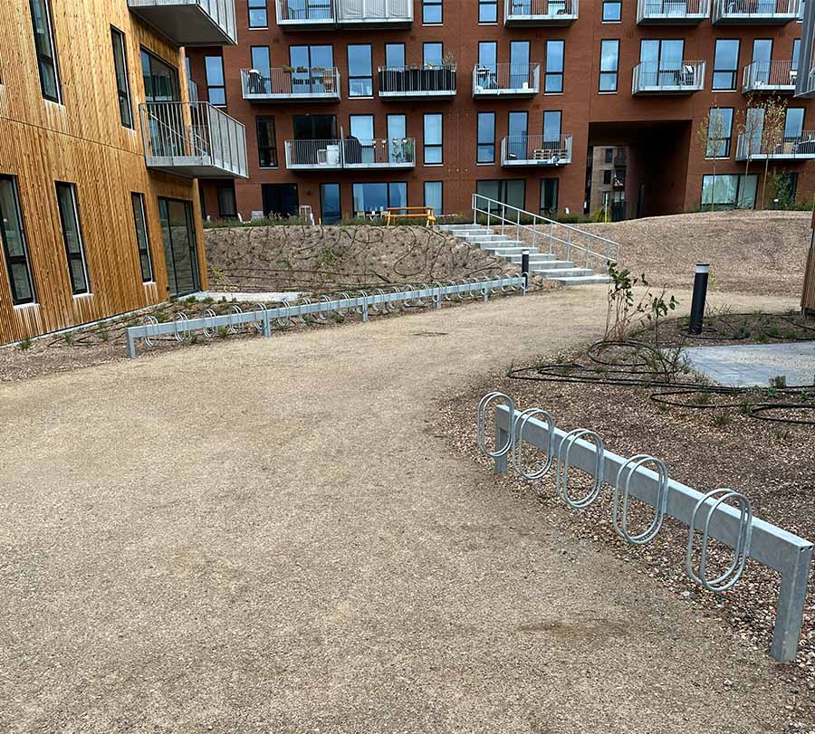 Cykelparkering langs sti